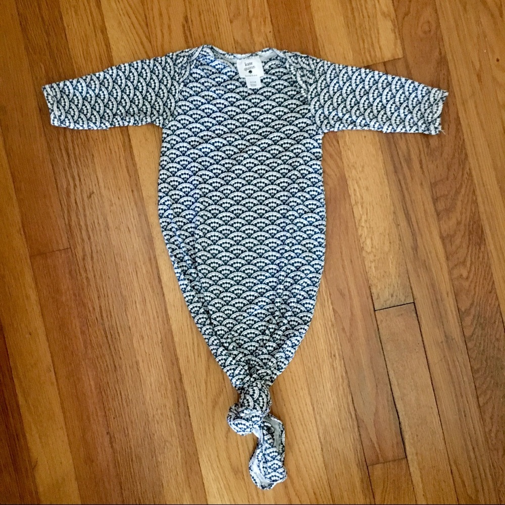 Kate Quinn bamboo knitted gown 0-3m